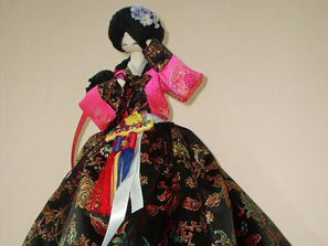 愛不釋手可愛的婚紗娃娃