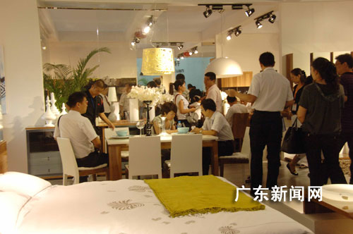 廣州國際家具博覽會萬商云集熱鬧非常