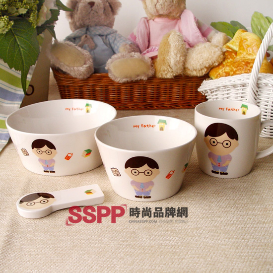 卡通餐具為生活充色彩