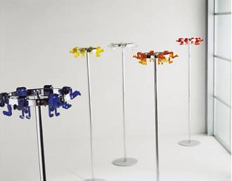 1 怪笑的倒吊小人衣鉤