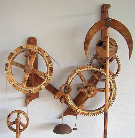 隨身攜帶的煙灰缸 純木料打造的創(chuàng)意時鐘