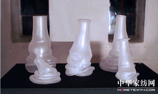 靜物消融扭曲的玻璃器皿