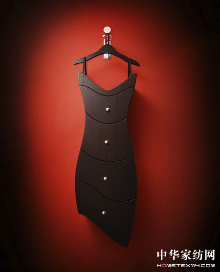 稀奇古怪的衣服掛柜