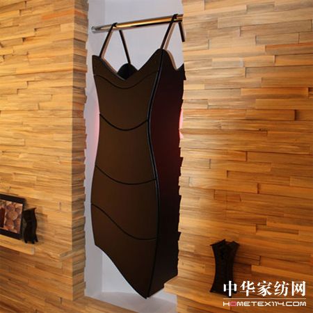 稀奇古怪的衣服掛柜