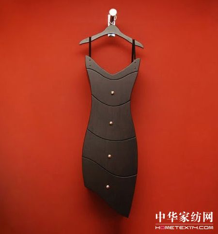 稀奇古怪的衣服掛柜