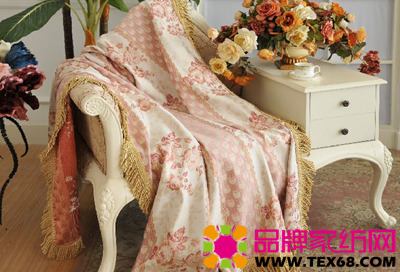 漂亮沙發巾讓沙發更美觀