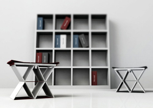 長(zhǎng)的像本書(shū)的小坐椅