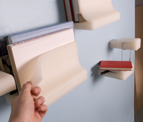 極具創意的書簽式書架設計