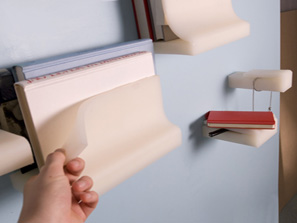 極具創意的書簽式書架設計