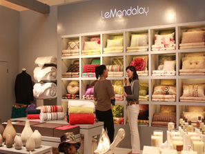 縵狄•雅藍(lán) 時尚家居展上引關(guān)注