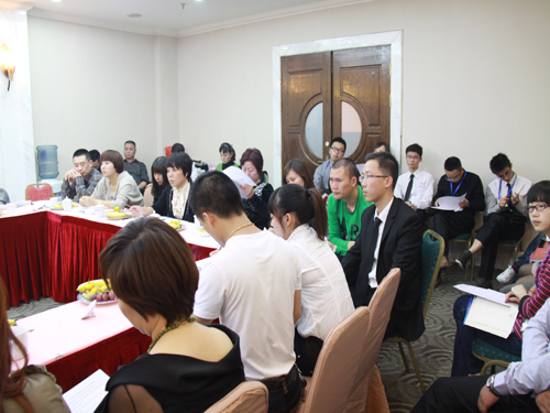 溫州南方寢飾舉辦代理商工作總結(jié)會(huì)