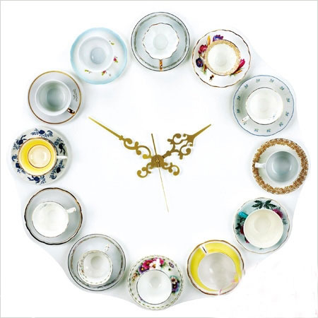 四款時尚掛鐘讓墻面充滿活力