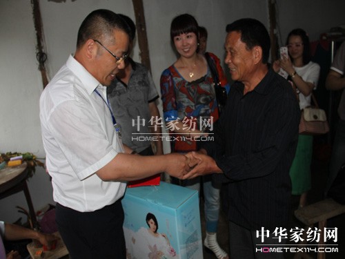 盛宇集團(tuán)黨委慰問過溪村困難黨員和困難群眾