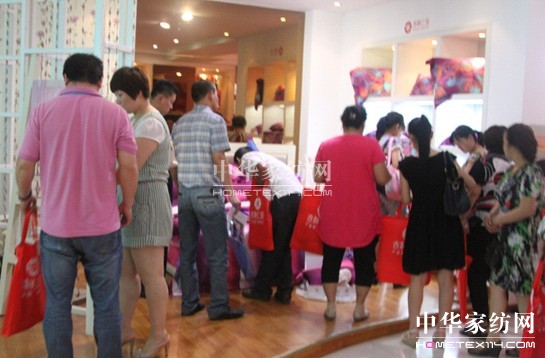 2012年吉祥三寶家紡秋冬新品發布會