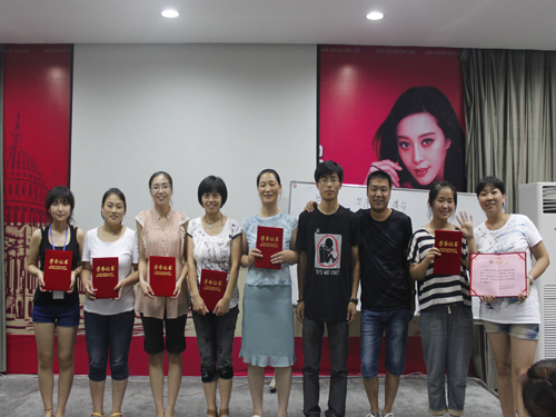 PʢҼ2012ﶬƷӖ(xn)(hu)AMɹ