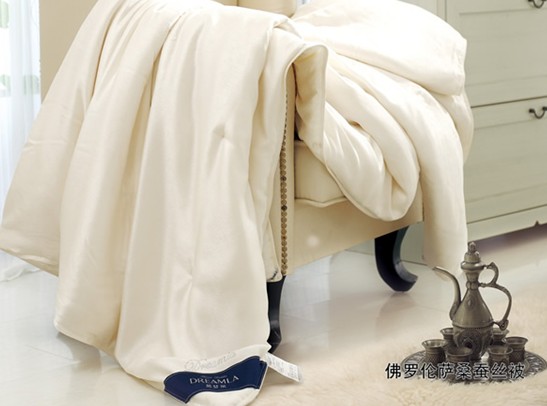 居夢萊家紡:蠶絲被清洗除皺保養全攻略