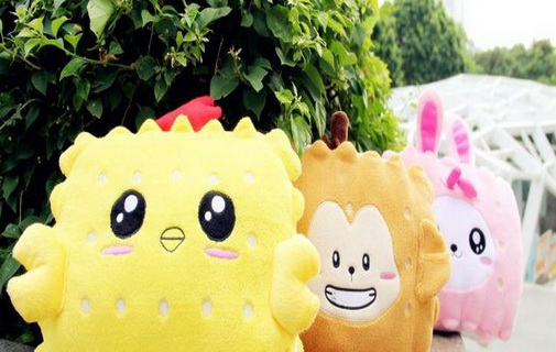 流行設(shè)計(jì)創(chuàng)意可愛OL學(xué)生午睡枕