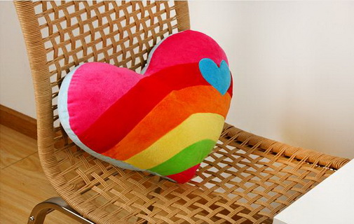 流行設(shè)計(jì)創(chuàng)意可愛OL學(xué)生午睡枕