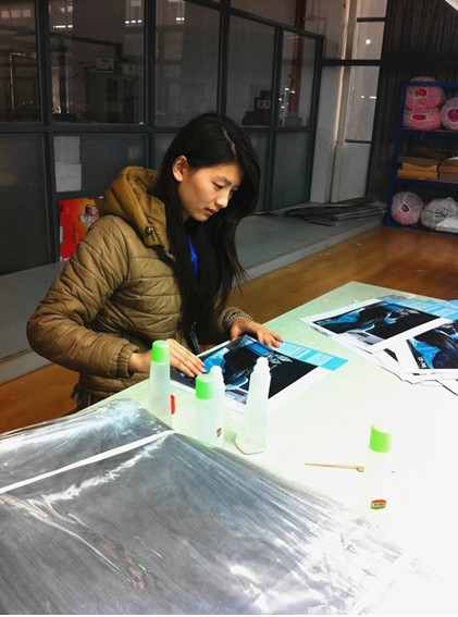 藍絲羽新員工下車間學習熱情高