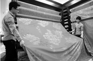 金鳳凰家紡每年研發(fā)花型兩千余款