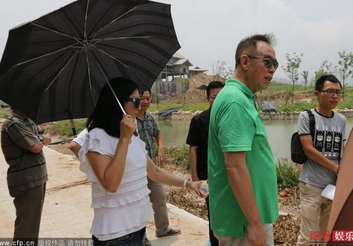 陳凱歌陳紅影視基地為新片看景