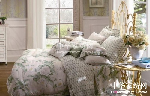 惠誼家紡:臥室里的優(yōu)雅復古妝