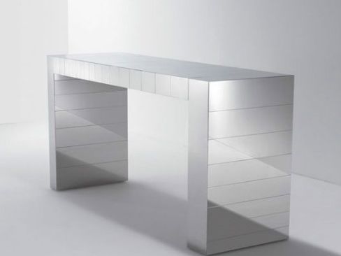 可以折疊的金屬家具