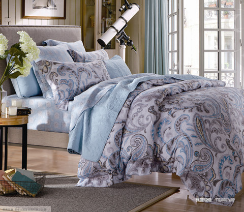 夜晚,肌膚正在深呼吸