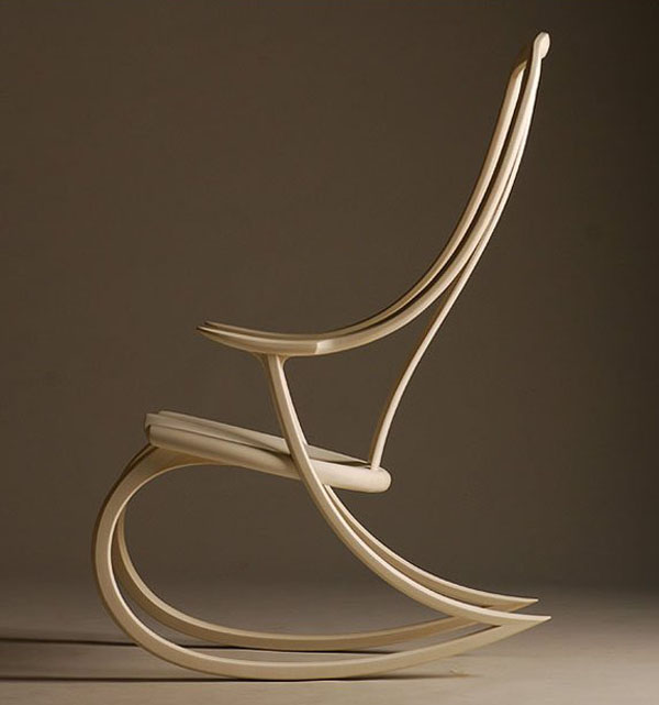 優雅精美的櫻桃木搖椅