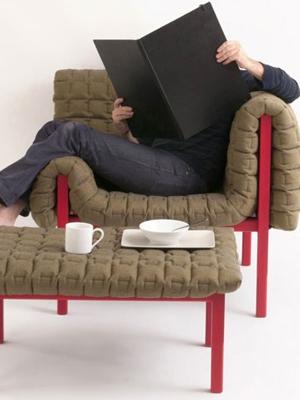 舒適感極佳的不對稱椅子