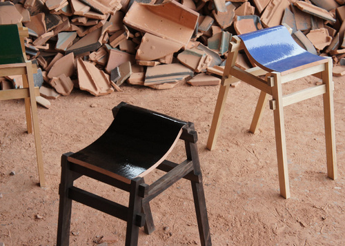 廢物利用的瓦片凳子