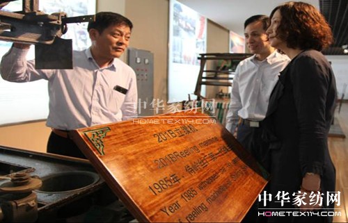 美籍華商考察玖久絲綢合力開拓國際市場