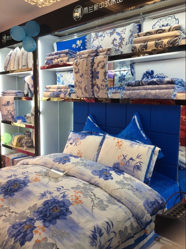 廣西平樂雨蘭專賣店開業 經典國學故事啟迪夢想