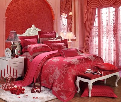 黛富妮家紡?fù)昝莱尸F(xiàn)愛花舞系列產(chǎn)品情定巴黎