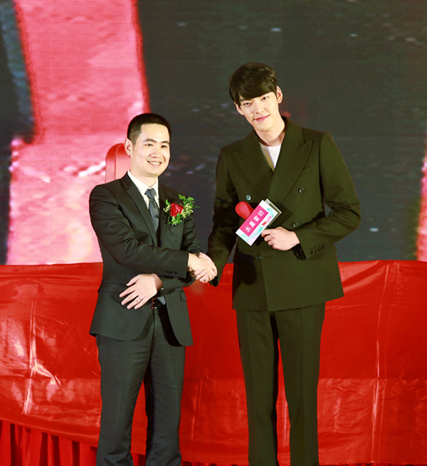 金宇彬大展“暖男”情懷,為水星家紡溫暖代言