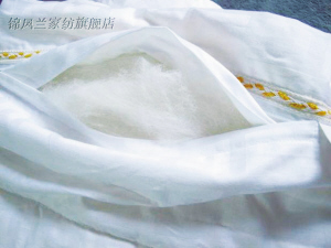 不少蠶絲被產品被檢出填充聚酯纖維