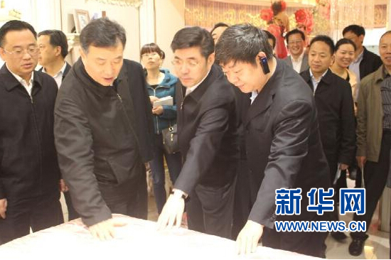 徐州黨政代表團參觀考察疊石橋國際家紡城