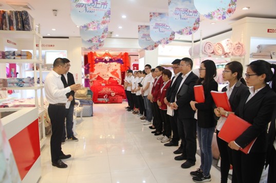 HOdo紅豆家紡組織職業(yè)店長(zhǎng)進(jìn)行門店運(yùn)營(yíng)培訓(xùn)