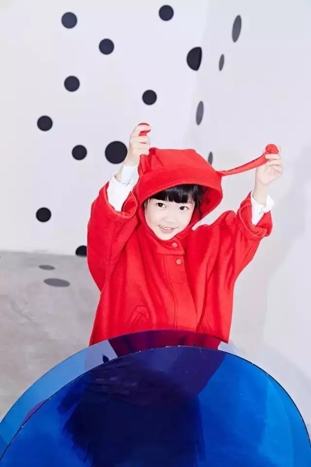 rOӋRFASHIONSHOWCASEzɞ麼ݕrƽ_