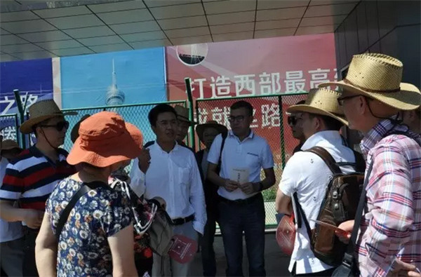 余杭家紡沿著“一帶一路”走進新疆之霍爾果斯站