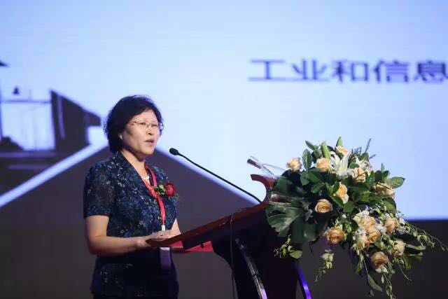 鋪就創新、綠色、可持續發展的新絲路!2017“一帶一路”紡織服裝產業發展論壇在烏魯木齊召開