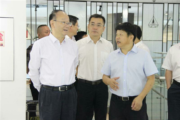 中紡聯(lián)黨委書(shū)記高勇一行實(shí)地走訪(fǎng)南通家紡企業(yè)