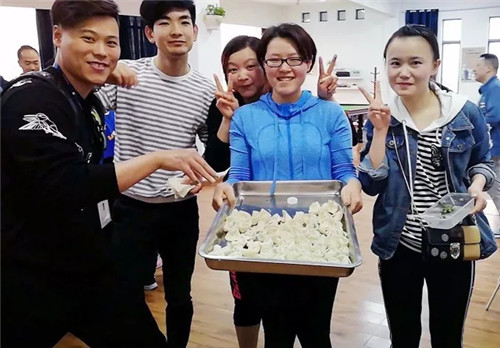 PʢFӨO澳ƵZͬУ