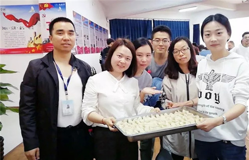 PʢFӨO澳ƵZͬУ