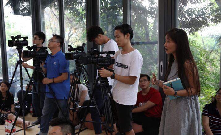 在自然的秘境里,你想撩一場怎樣的發布會