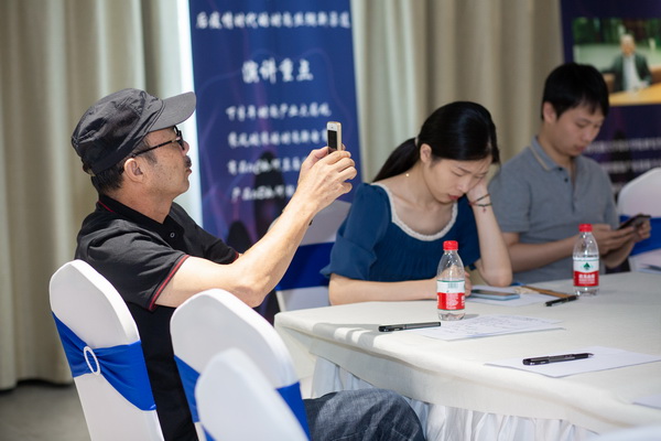 rhrδl(f)չ}ՓںݽzIС(zhn)e